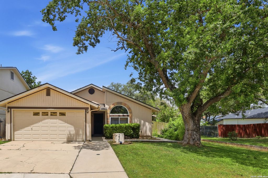 239 BURLINGTON DR, San Antonio, TX 78245