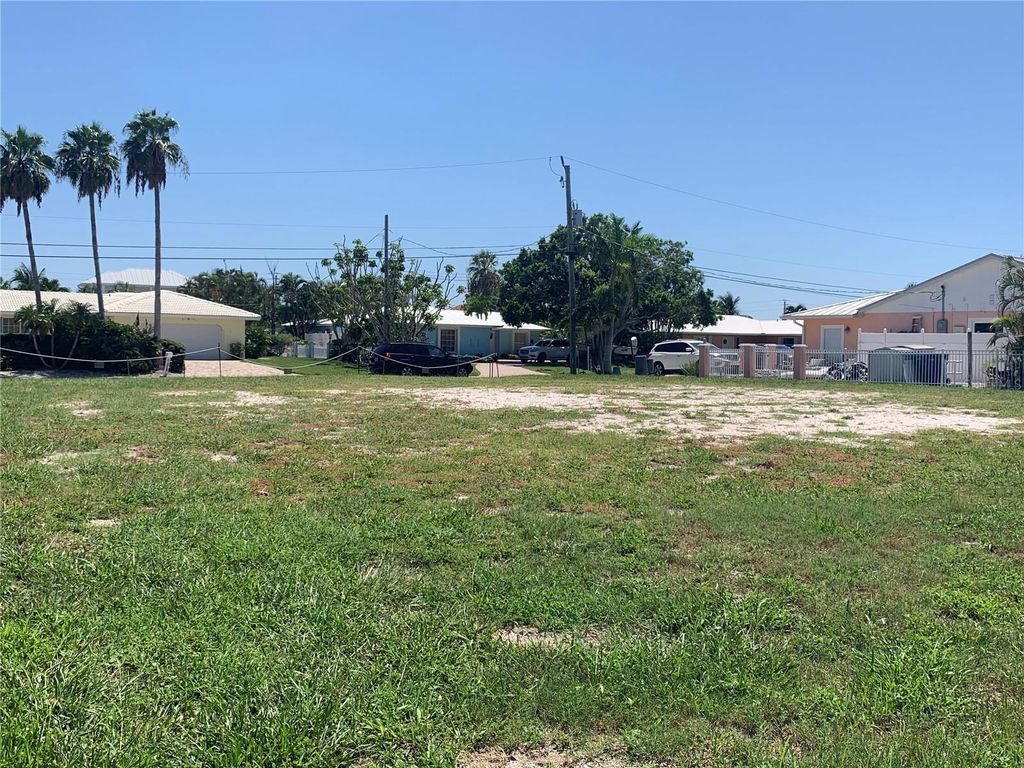 538 67TH STREET, HOLMES BEACH, FL 34217 — photo 3