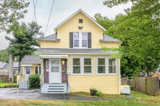 8 Dalton Street, Worcester, MA 01604