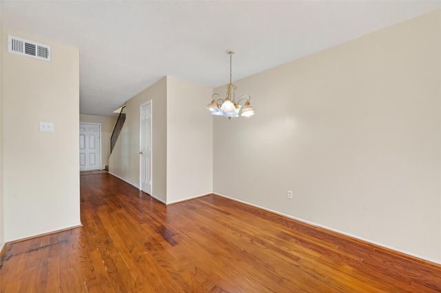 6667 Kentwick Drive 2-19, Houston, TX 77084