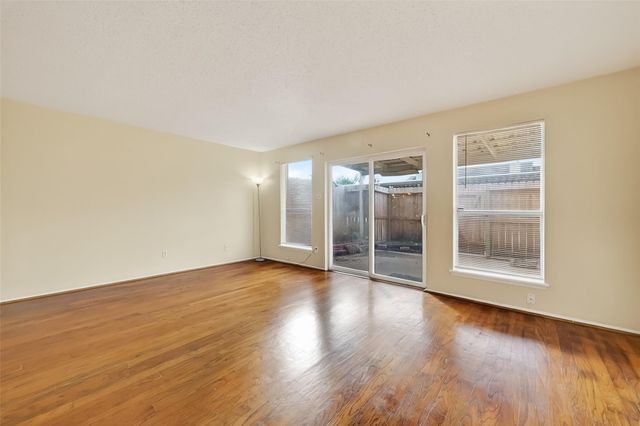 6667 Kentwick Drive 2-19, Houston, TX 77084