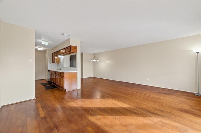 6667 Kentwick Drive 2-19, Houston, TX 77084