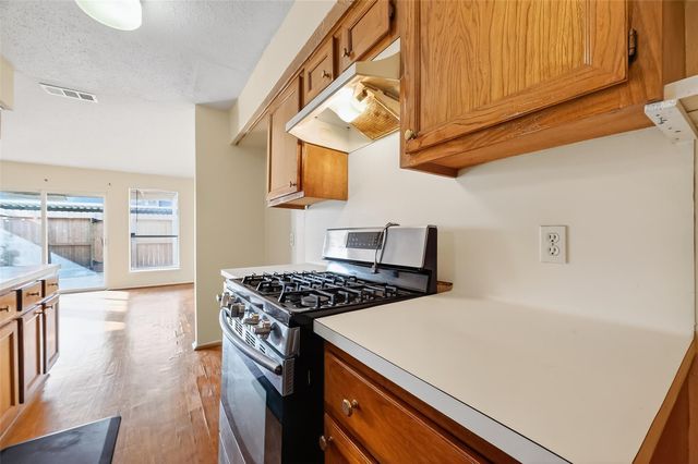 6667 Kentwick Drive 2-19, Houston, TX 77084