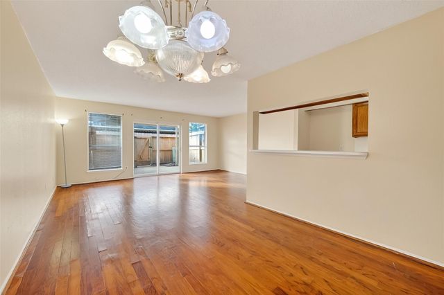 6667 Kentwick Drive 2-19, Houston, TX 77084