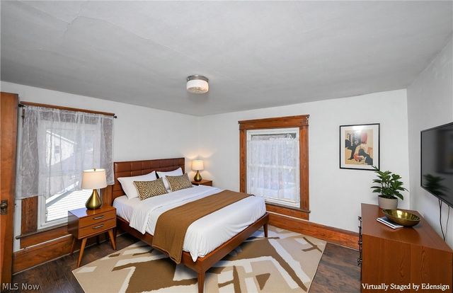 940 W Hopocan Avenue, Barberton, OH 44203