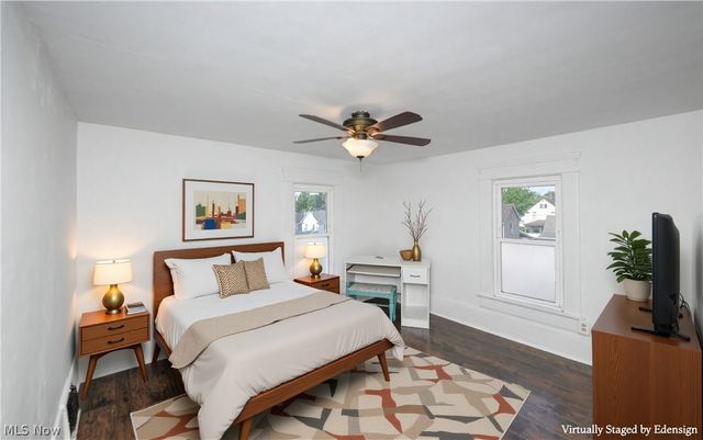 940 W Hopocan Avenue, Barberton, OH 44203