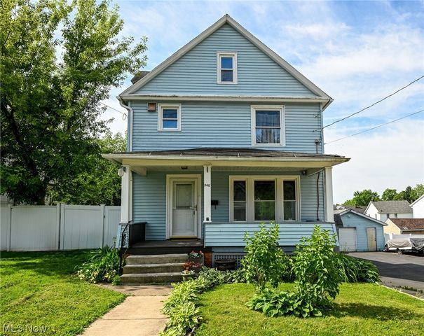 940 W Hopocan Avenue, Barberton, OH 44203