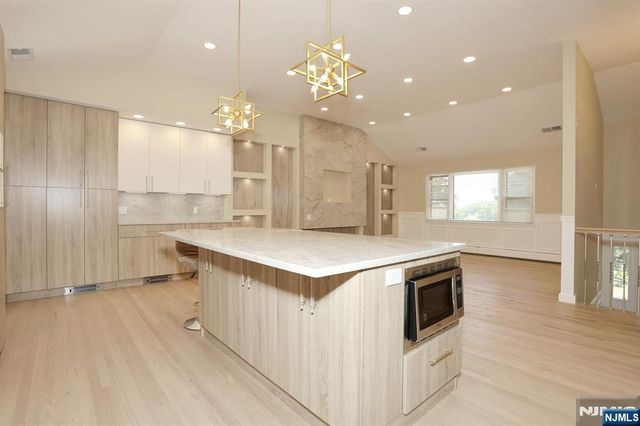 415 Goffle Road, Wyckoff, NJ 07481