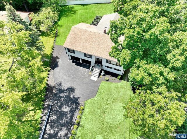 415 Goffle Road, Wyckoff, NJ 07481