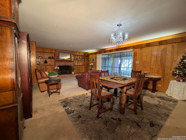 8702 Charro Ln, San Antonio, TX 78217