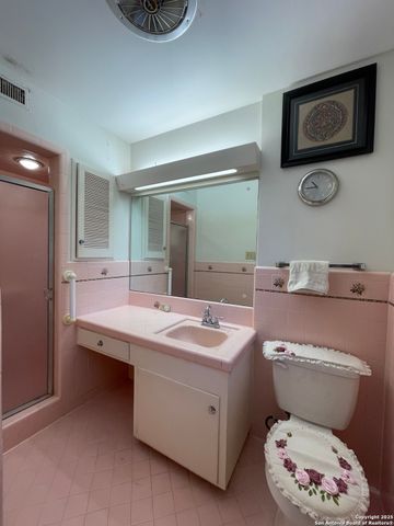 8702 Charro Ln, San Antonio, TX 78217