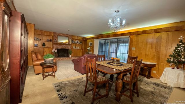 8702 Charro Ln, San Antonio, TX 78217