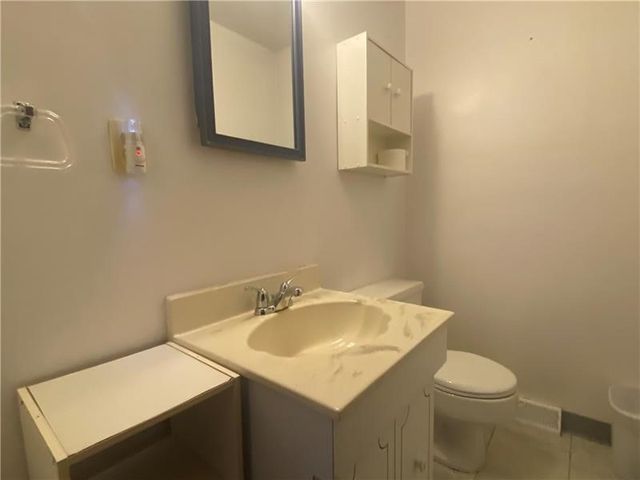 238 Timber Ln, Trafford, PA 15085