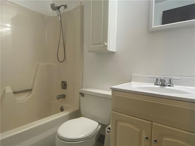 238 Timber Ln, Trafford, PA 15085