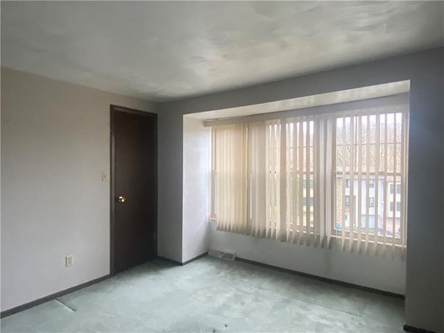 238 Timber Ln, Trafford, PA 15085
