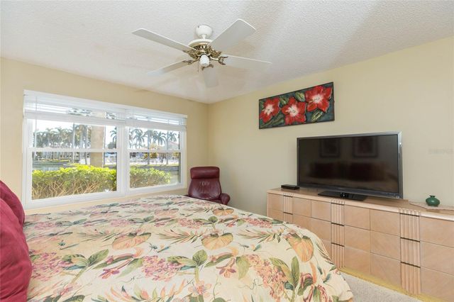 6080 BAHIA DEL MAR CIRCLE 113, St Petersburg, FL 33715