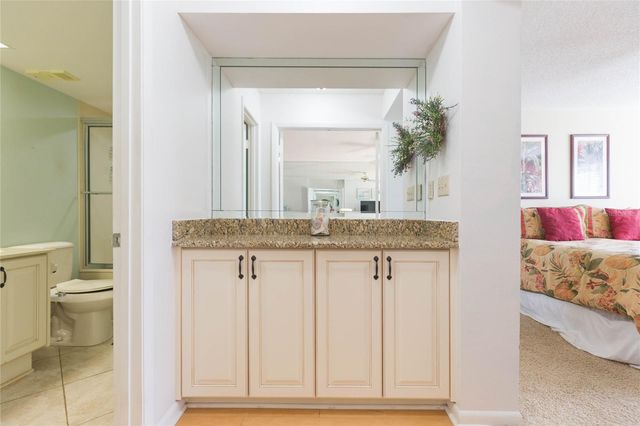 6080 BAHIA DEL MAR CIRCLE 113, St Petersburg, FL 33715