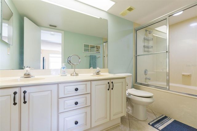 6080 BAHIA DEL MAR CIRCLE 113, St Petersburg, FL 33715