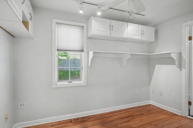32 Plainfield Ave, Shrewsbury, MA 01545