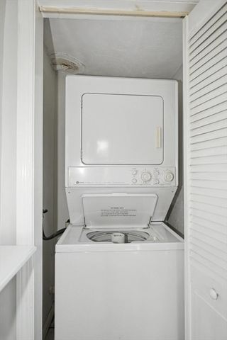 32 Plainfield Ave, Shrewsbury, MA 01545
