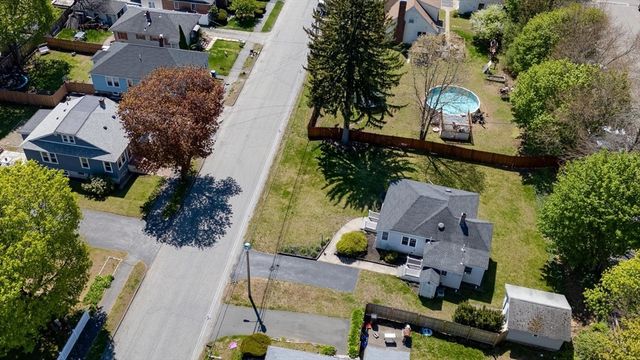 32 Plainfield Ave, Shrewsbury, MA 01545