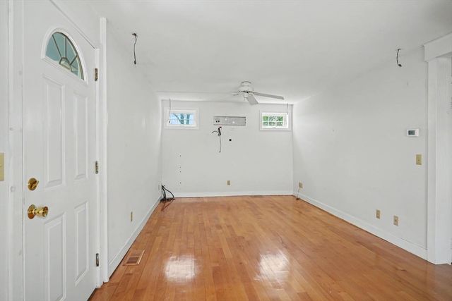 32 Plainfield Ave, Shrewsbury, MA 01545