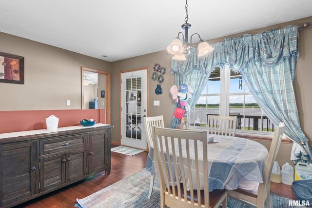333 BUTLER Lane, Chatham, IL 62629
