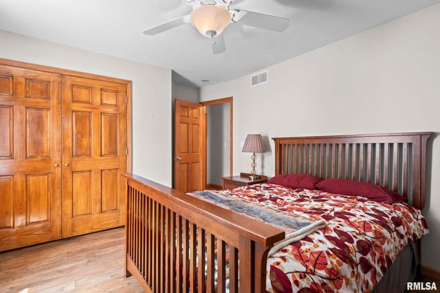 333 BUTLER Lane, Chatham, IL 62629