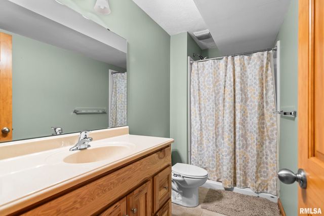 333 BUTLER Lane, Chatham, IL 62629