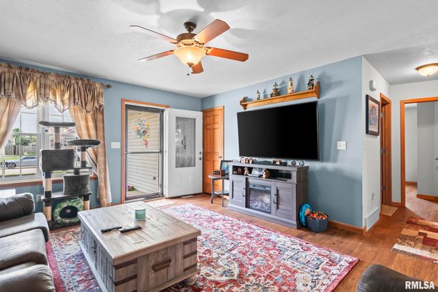 333 BUTLER Lane, Chatham, IL 62629