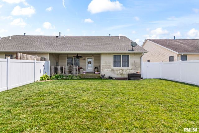 333 BUTLER Lane, Chatham, IL 62629