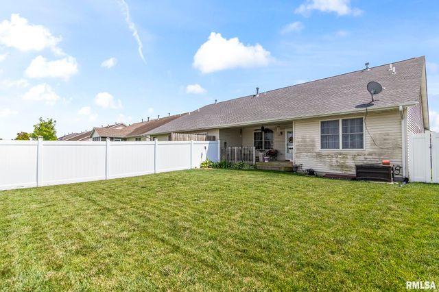 333 BUTLER Lane, Chatham, IL 62629