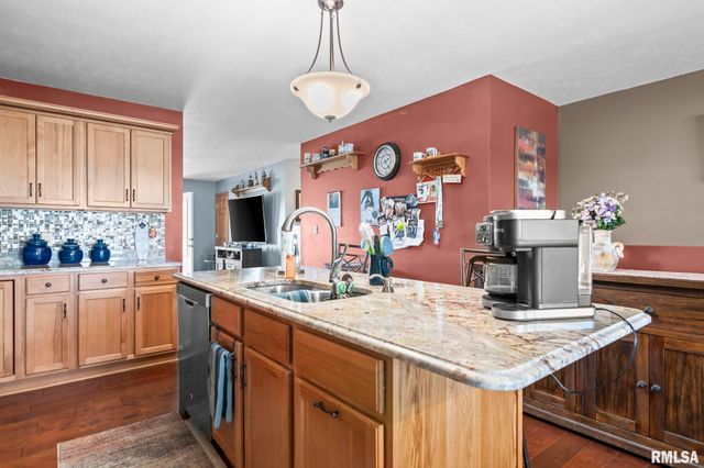 333 BUTLER Lane, Chatham, IL 62629