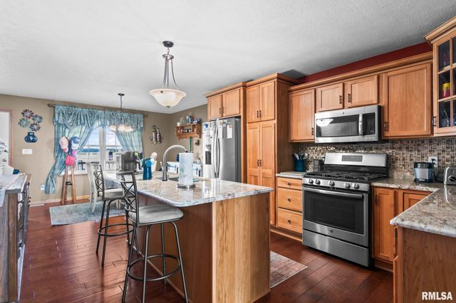 333 BUTLER Lane, Chatham, IL 62629