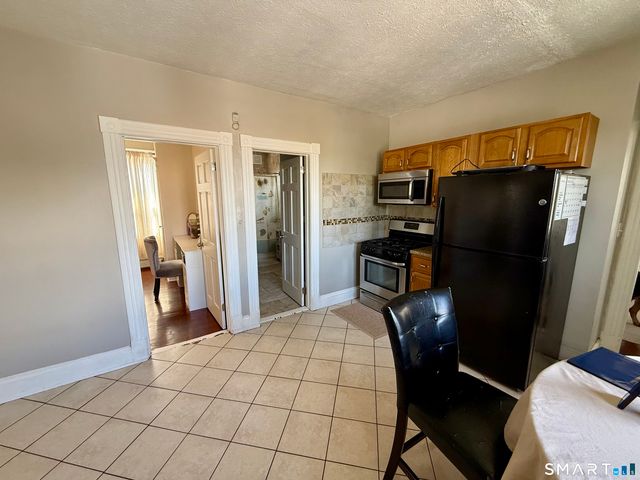 41-43 Kibbe Street, Hartford, CT 06106