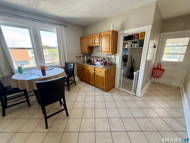 41-43 Kibbe Street, Hartford, CT 06106