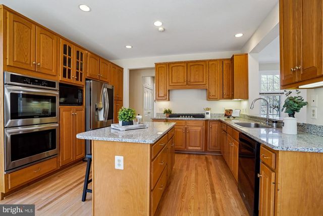 7917 SPRINGER RD, Bethesda, MD 20817