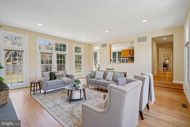 7917 SPRINGER RD, Bethesda, MD 20817