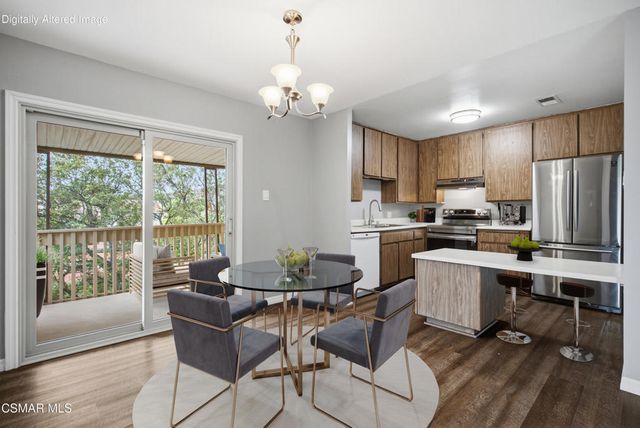 286 Oakleaf Drive 37, Thousand Oaks, CA 91360