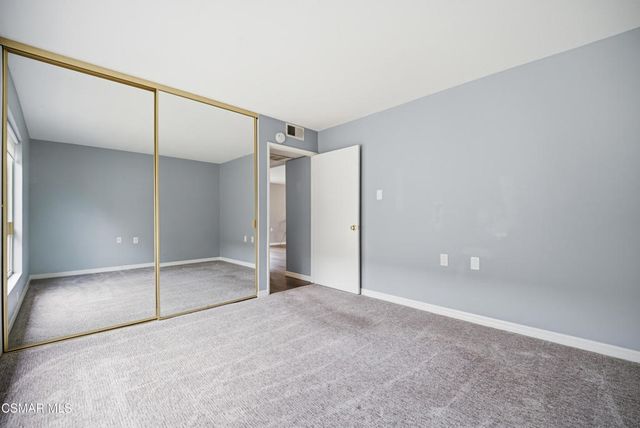 286 Oakleaf Drive 37, Thousand Oaks, CA 91360