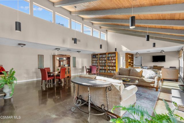 286 Oakleaf Drive 37, Thousand Oaks, CA 91360