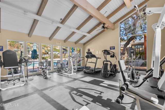286 Oakleaf Drive 37, Thousand Oaks, CA 91360