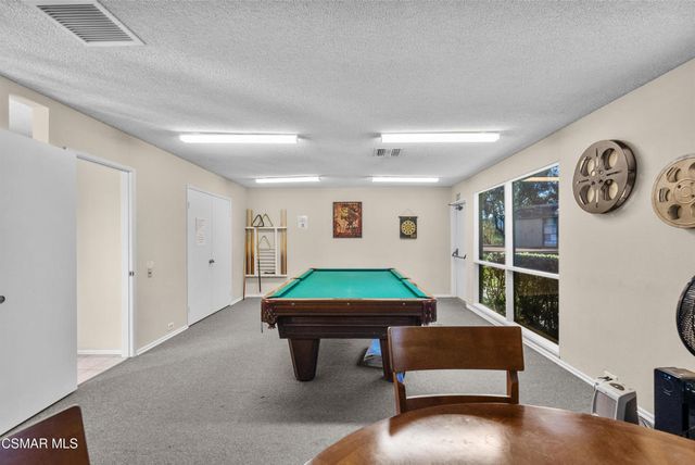 286 Oakleaf Drive 37, Thousand Oaks, CA 91360
