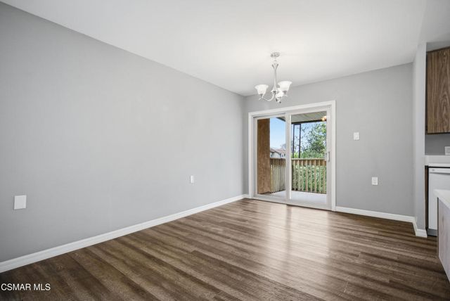 286 Oakleaf Drive 37, Thousand Oaks, CA 91360