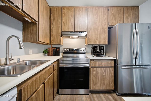 286 Oakleaf Drive 37, Thousand Oaks, CA 91360
