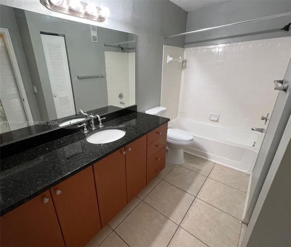 3350 N Pinewalk Dr N 1414, Margate, FL 33063