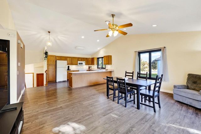 3165 Edmonton Drive, Sun Prairie, WI 53590