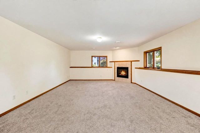 3165 Edmonton Drive, Sun Prairie, WI 53590