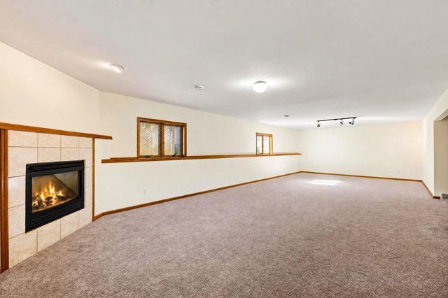 3165 Edmonton Drive, Sun Prairie, WI 53590