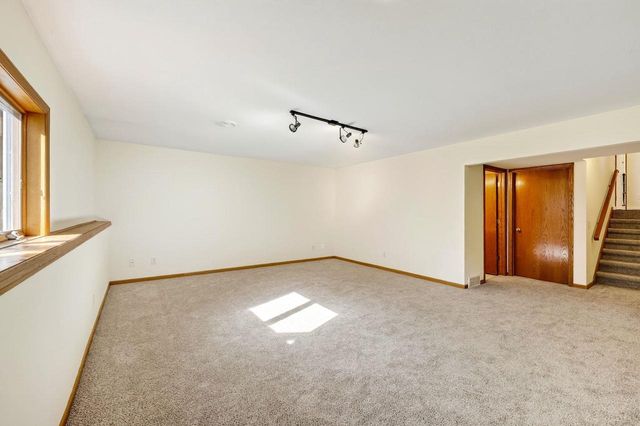 3165 Edmonton Drive, Sun Prairie, WI 53590